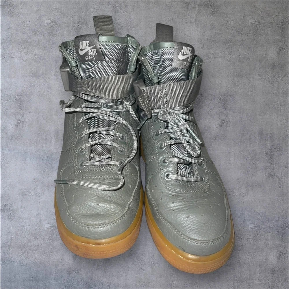 Nike Air Force one‎ military